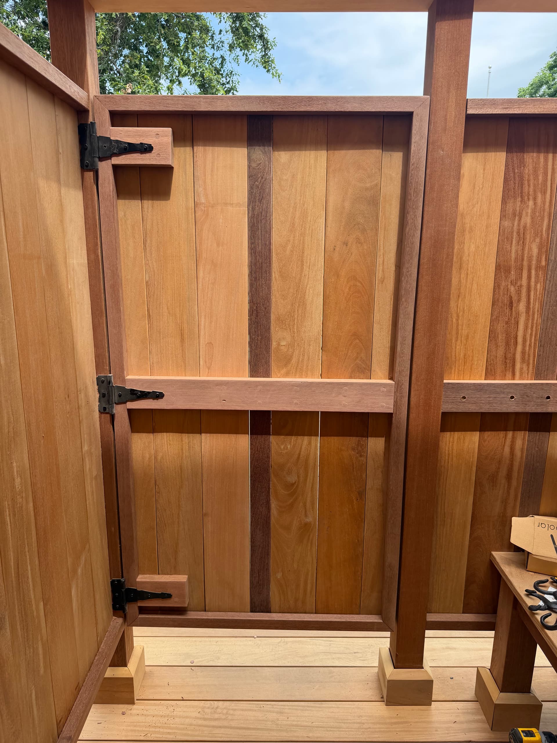 Gallery photos for Garapa Deck and Custom Outdoor Shower Built for Beach Life: Image #3